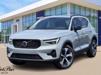 New 2026 Volvo XC40 B5 Plus w/ Protection Package Premier video 1