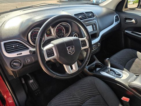 Used 2018 Dodge Journey SE w/ Connectivity Group FWD image 12