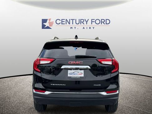 Used 2023 GMC Terrain SLT AWD/4WD image 3