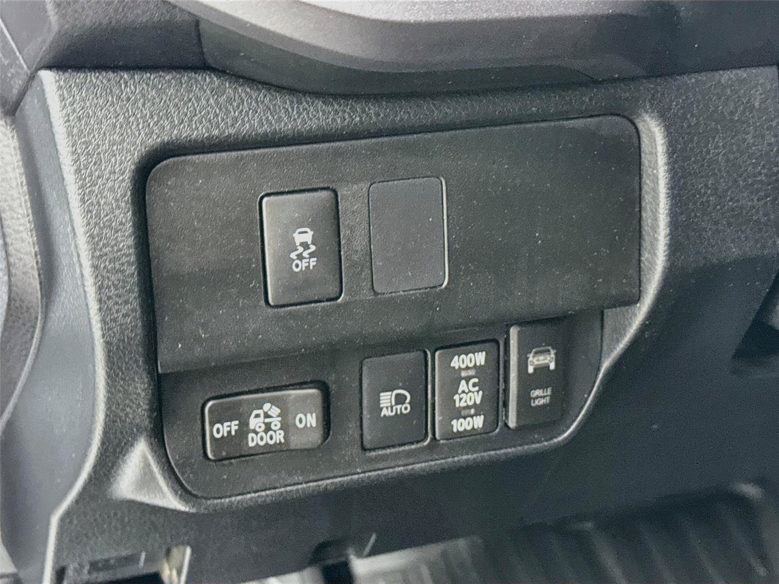 Certified 2023 Toyota Tacoma TRD Off-Road AWD/4WD image 14