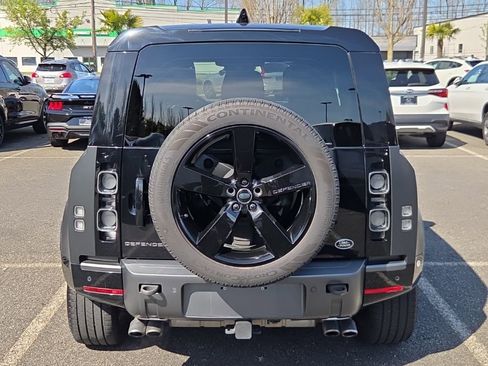Used 2023 Land Rover Defender 90 V8 image 5