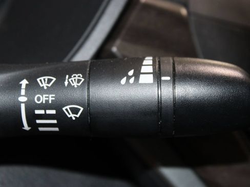 Used 2024 Nissan Altima 2.5 SV FWD image 28