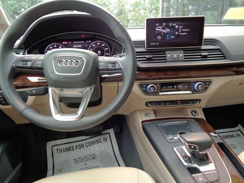 Used 2018 Audi Q5 2.0T Premium Plus w/ Premium Plus Package AWD/4WD image 11