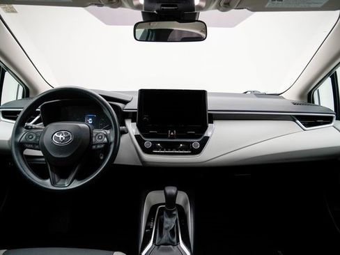Used 2023 Toyota Corolla LE image 26