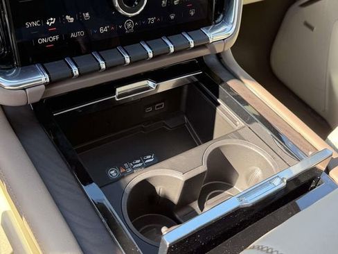 New 2026 GMC Yukon Denali w/ Sun & Power Step Package AWD/4WD image 18