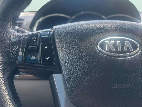 Used 2011 Kia Sorento SX FWD image 27
