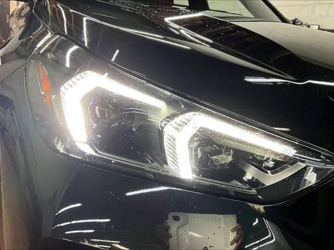 Used 2024 BMW X1 M35i w/ Premium Package image 30