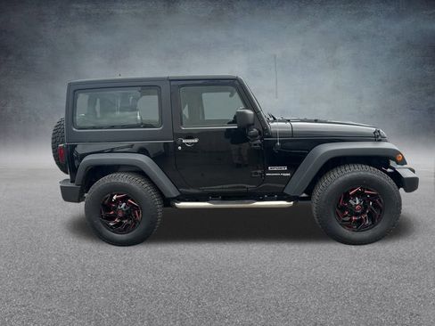 Used 2018 Jeep Wrangler Sport image 11