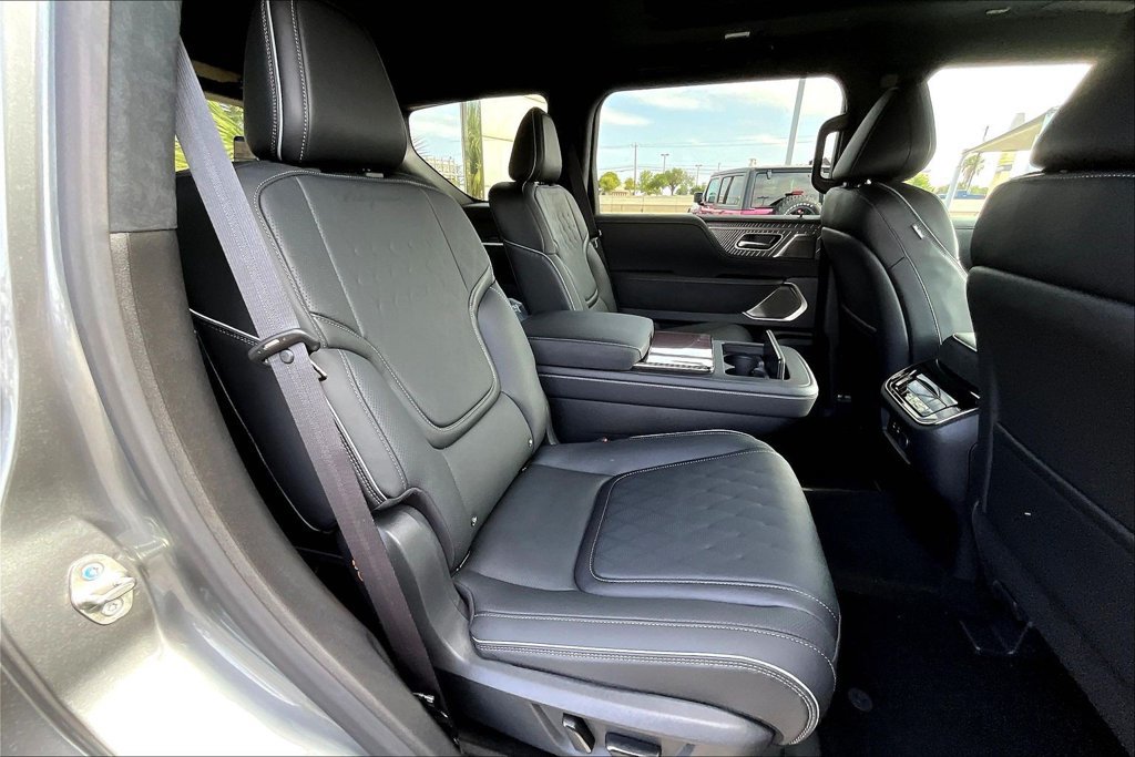 New 2027 INFINITI QX80 Autograph AWD/4WD image 13