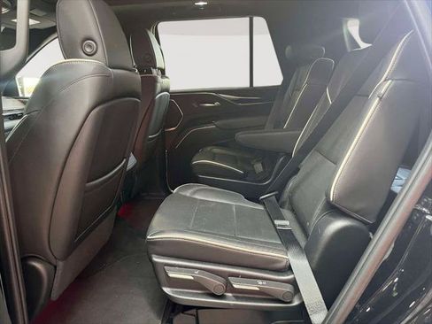 Used 2024 Cadillac Escalade Sport AWD/4WD image 13