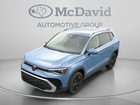 Used 2025 Volkswagen Taos SE w/ Black Wheel Package FWD image 34
