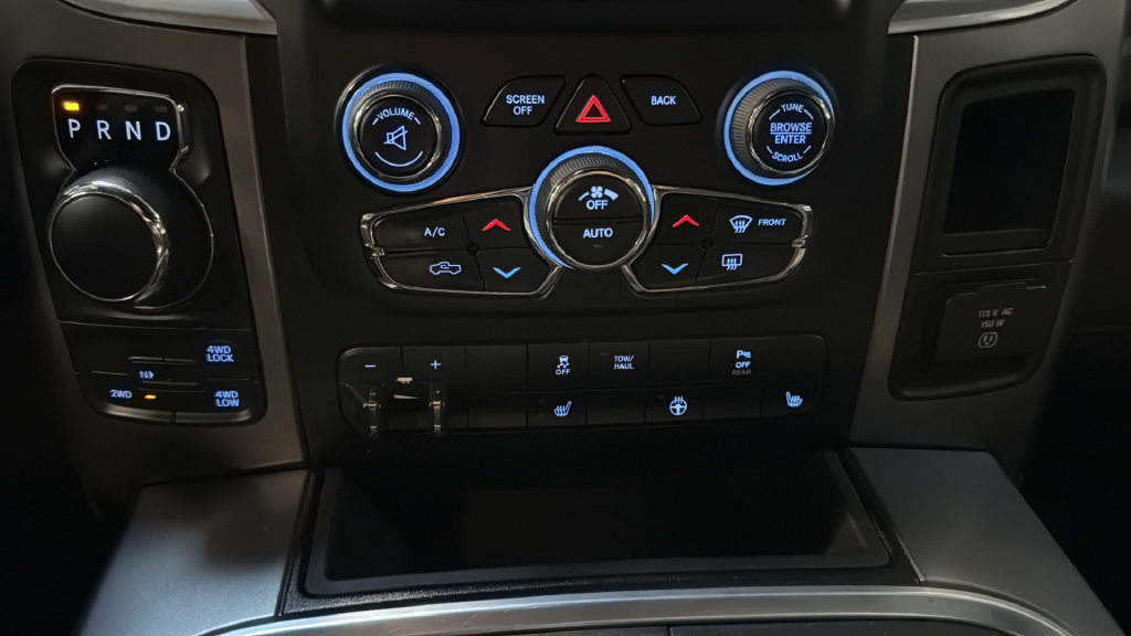 Used 2022 RAM 1500 Express w/ Ceramic Grey Express Package AWD/4WD image 29