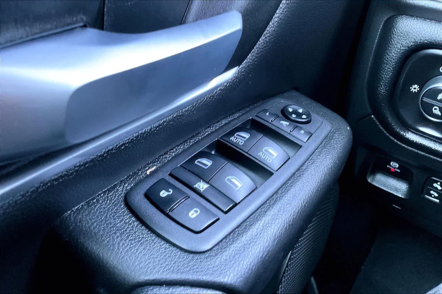 Used 2022 RAM 1500 Lone Star AWD/4WD image 35