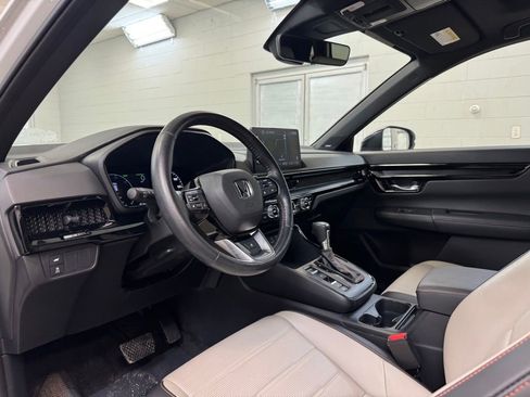 Used 2024 Honda CR-V Sport Touring image 13