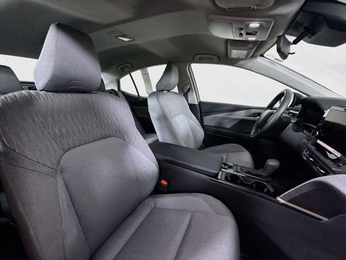 Used 2026 Toyota Camry LE FWD image 40