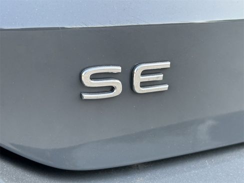 Used 2022 Volkswagen Taos SE image 10