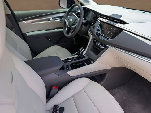 Certified 2026 Cadillac XT5 Premium Luxury w/ Driver Assist Package FWD image 30