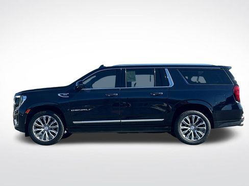Used 2021 GMC Yukon XL Denali w/ Denali Premium Package AWD/4WD image 7