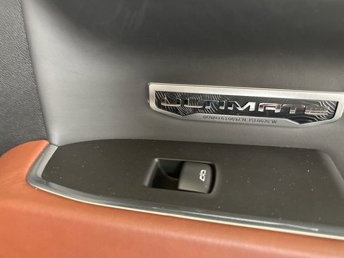 Used 2025 GMC Sierra 1500 Denali Ultimate image 30