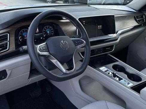 New 2026 Volkswagen Atlas SE image 12