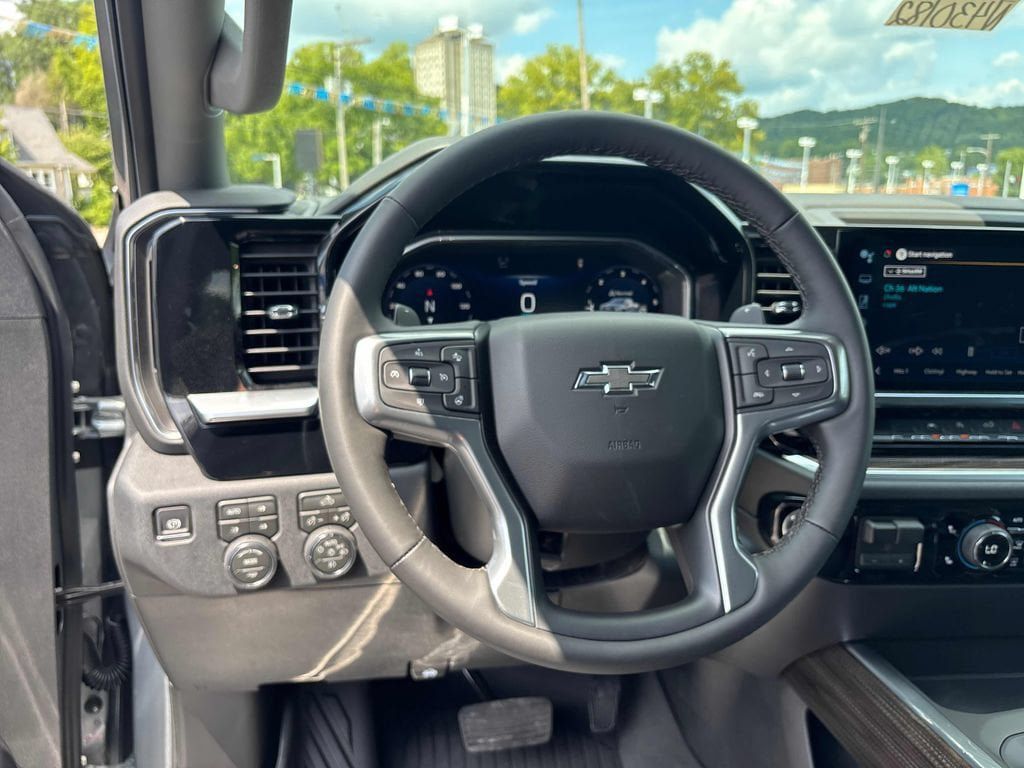 New 2026 Chevrolet Silverado 1500 RST w/ Convenience Package II AWD/4WD image 13