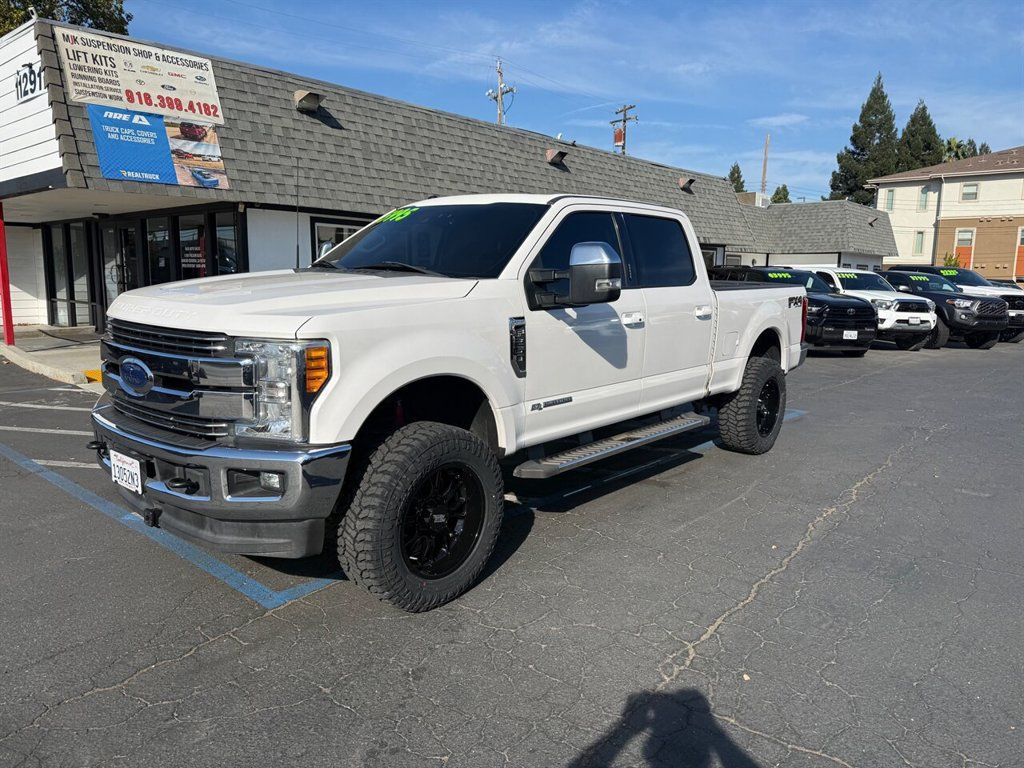 Used 2017 Ford F250 Lariat w/ Lariat Ultimate Package AWD/4WD image 3