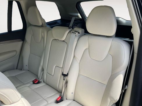 Used 2023 Volvo XC90 B6 Plus w/ Protection Package Premier AWD/4WD image 13