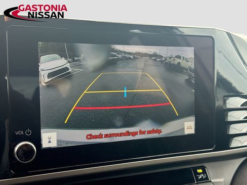 Used 2025 Toyota Camry LE image 15