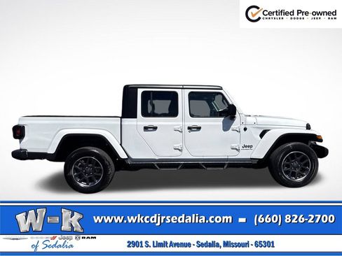 Used 2023 Jeep Gladiator Overland AWD/4WD image 6