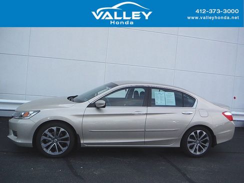 Used 2013 Honda Accord Sport image 2