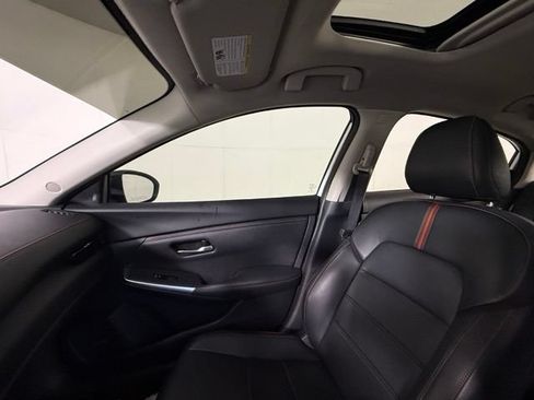 Used 2024 Nissan Sentra SR w/ SR Premium Package FWD image 22