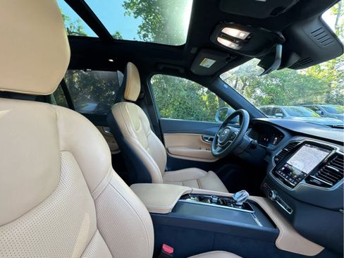 Certified 2024 Volvo XC90 B6 Ultimate w/ Lounge Package image 24