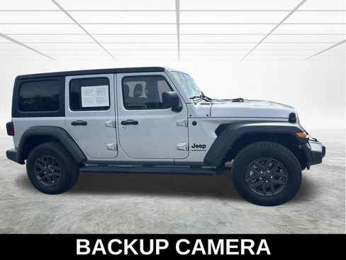 Used 2024 Jeep Wrangler Unlimited Sport AWD/4WD image 4