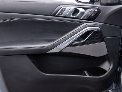 New 2026 BMW X6 xDrive40i w/ Executive Package image 13