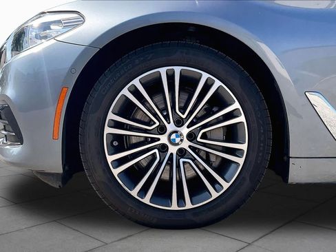 Used 2019 BMW 530i xDrive w/ Premium Package AWD/4WD image 10