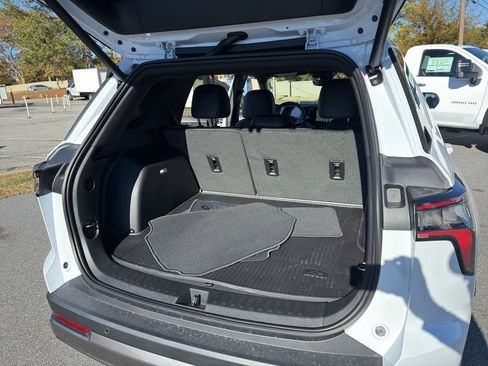 New 2026 Chevrolet Equinox ACTIV w/ Convenience Package III image 20