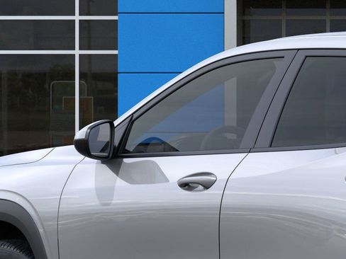 New 2026 Chevrolet Trax LS image 12