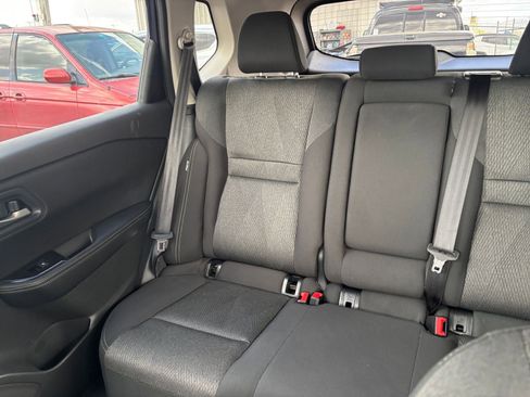 Used 2025 Nissan Rogue SV image 41