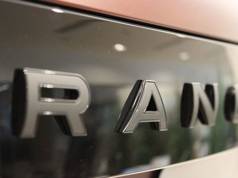 New 2026 Land Rover Range Rover SV AWD/4WD image 24