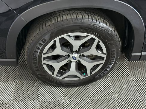 Used 2024 Subaru Forester Premium image 7