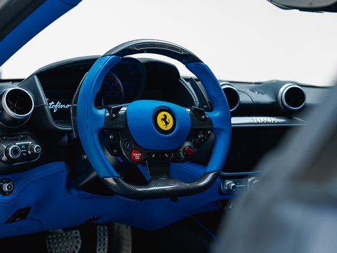 Used 2019 Ferrari Portofino RWD image 53