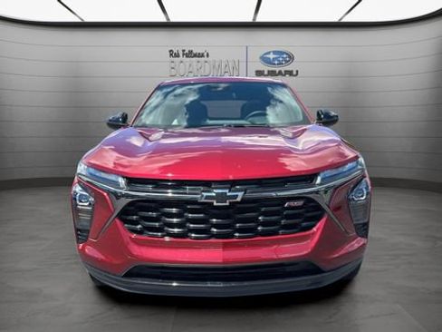 Used 2025 Chevrolet Trax RS w/ Sunroof Package FWD image 12