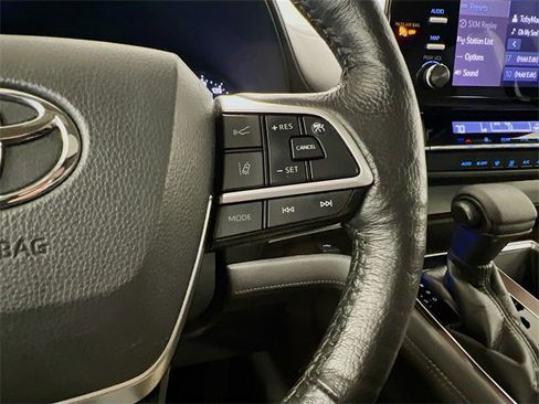 Used 2021 Toyota Sienna LE image 34