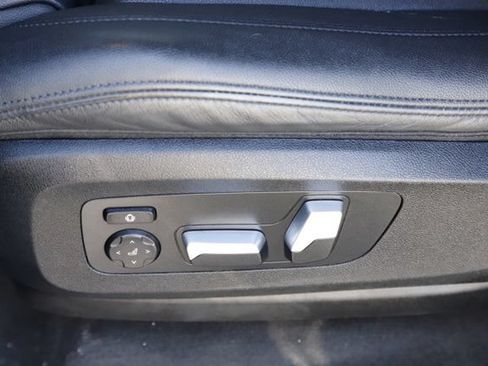 Used 2021 BMW X5 xDrive40i w/ Convenience Package AWD/4WD image 16