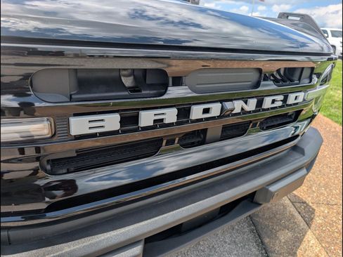 Used 2025 Ford Bronco Outer Banks AWD/4WD image 19
