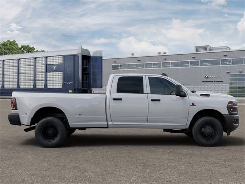 New 2026 RAM 3500 Tradesman image 21