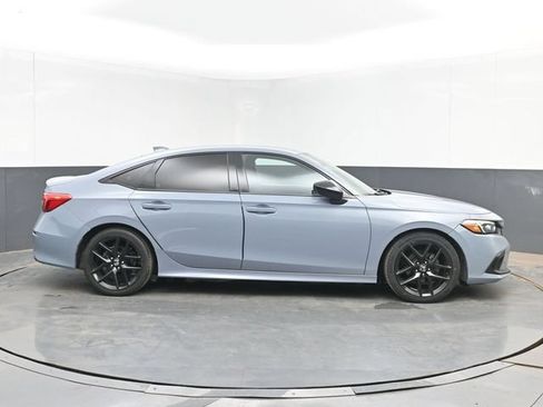 Used 2022 Honda Civic Sport image 11
