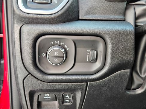 New 2026 RAM 1500 Big Horn AWD/4WD image 17
