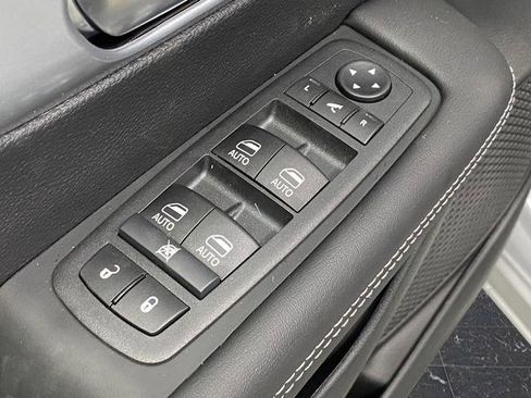 New 2026 Chrysler Pacifica Limited w/ S Appearance Package image 31