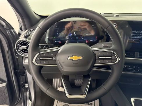 New 2026 Chevrolet Equinox LT w/ Safety and Technology Package FWD image 28